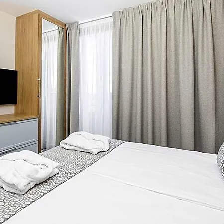 Maloves & Hotel