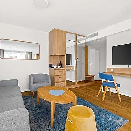 Maloves & Hotel 4*